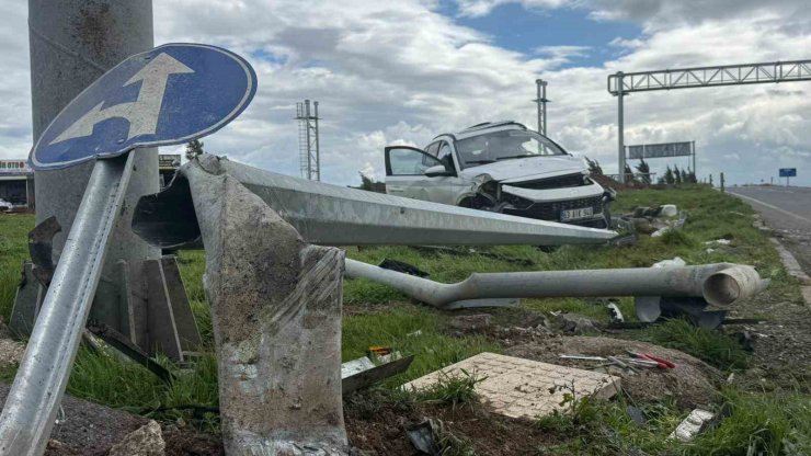 Diyarbakır’da okul servisi kaza yaptı: 13’ü öğrenci 15 yaralı