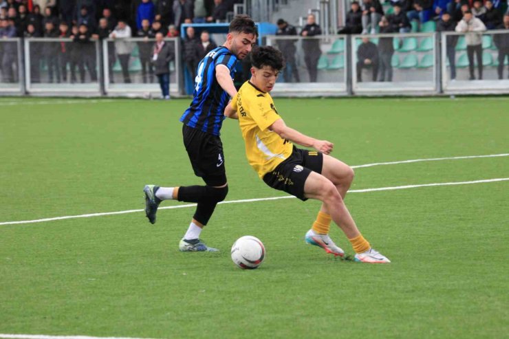 Sungur Futbol Kulübü U18 takımı şampiyon oldu