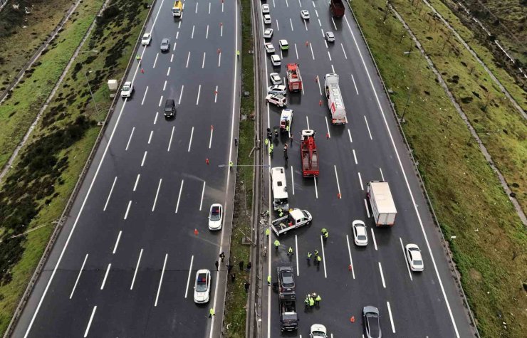 Kuzey Marmara Otoyolu’nda 1 polisin şehit olduğu kaza yeri havadan görüntülendi