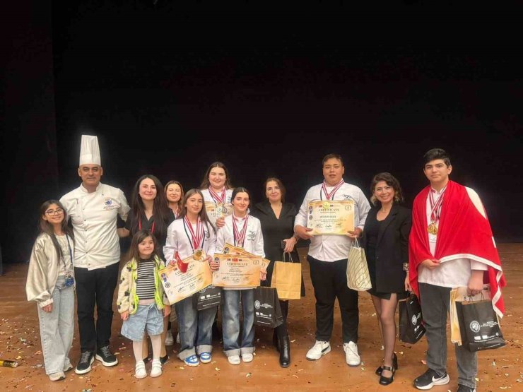 Marmarisli öğrenciler uluslararası gastronomi yarışmasında madalyaları topladı