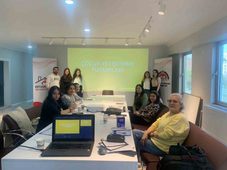 Eskişehirli annelere "Çocuk Yetiştirme Tutumları" eğitimi