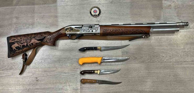 Giysi dahi çalan hırsızlar polisten kaçamadı