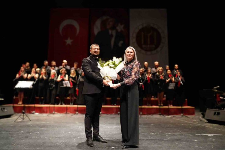 Bilecik’te ’Sazdan Söze Türk Halk Müziği Konseri’