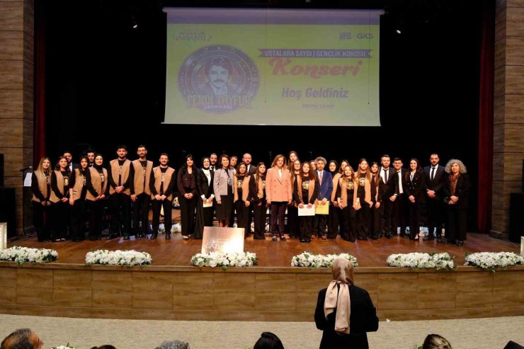"Ustalara Saygı" konserleri Ferdi Tayfur şarkılarıyla devam etti