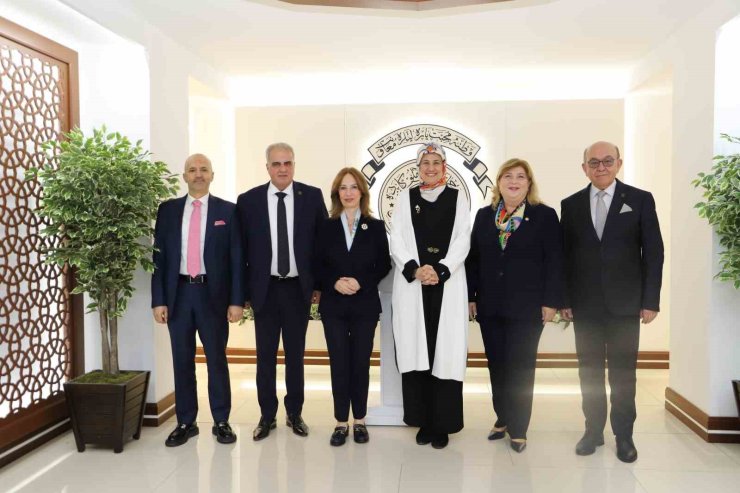 KUTSO Heyetinden Türk Kızılay’a ziyaret ve tebrik