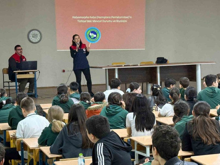 6. Sınıf öğrencilerine organik tarım ve kahverengi kokarca eğitimi verildi