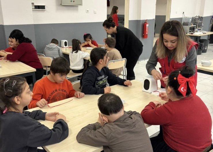 Gençlik ve Spor İl Müdürlüğü’nden otizmli çocuklara anlamlı ziyaret