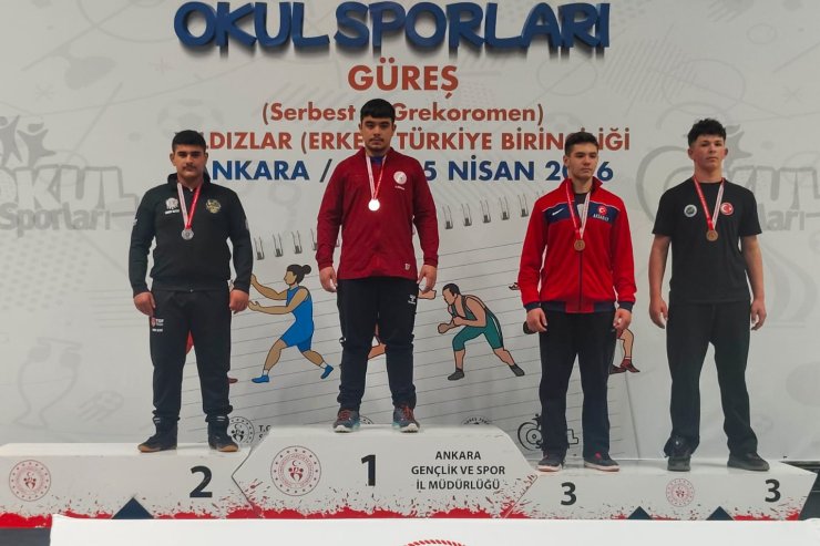 Manavgatlı güreşçi Umut Altay Türkiye ikincisi oldu