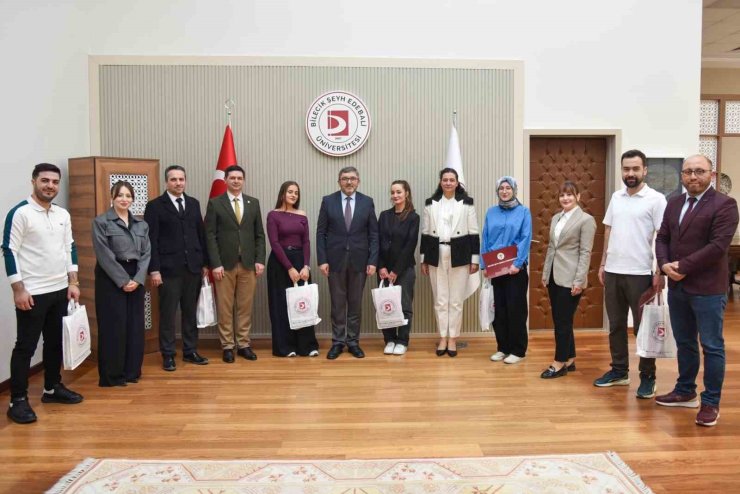 BŞEÜ’de 62. Kütüphane Haftası töreninde ödüller sahiplerini buldu