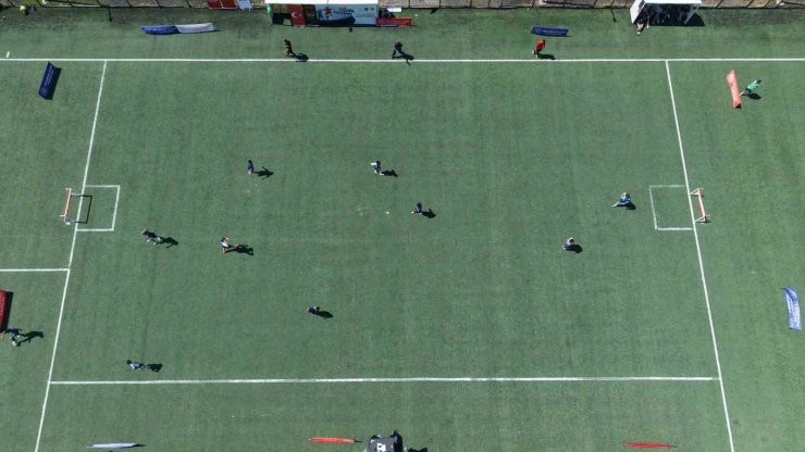 Muş’ta "Gençler Sahada, Gelecek Emniyette" turnuvası başladı