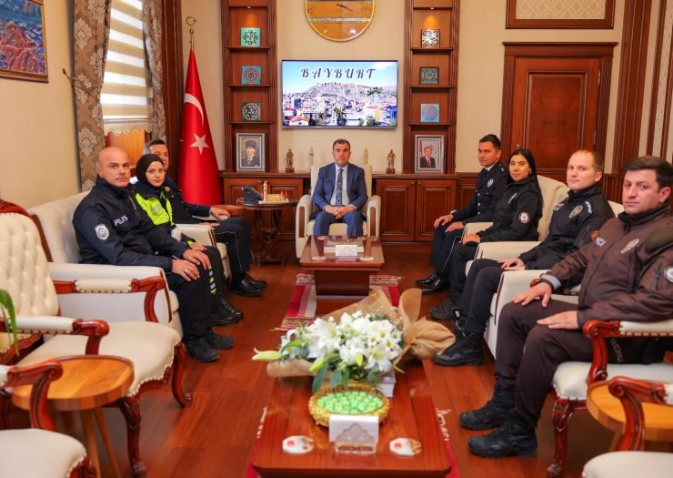 Bayburt’ta Polis Haftası ziyareti