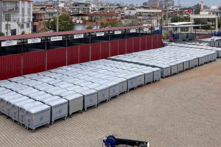 Efeler’de çöp konteynerleri yenileniyor