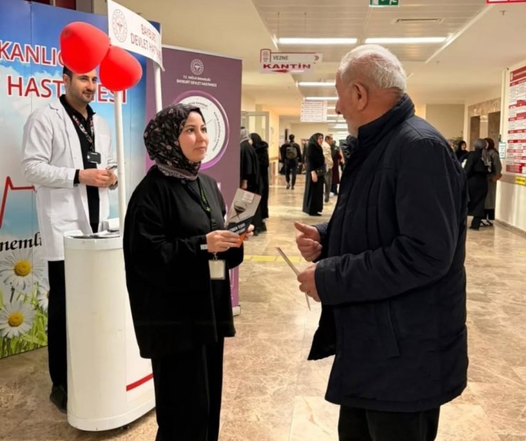 Hastanede vatandaşlara kanser hakkında bilgilendirme yapıldı