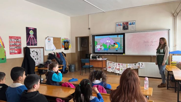 Kars’ta Yeşilay’dan miniklere sağlıklı yaşam eğitimi