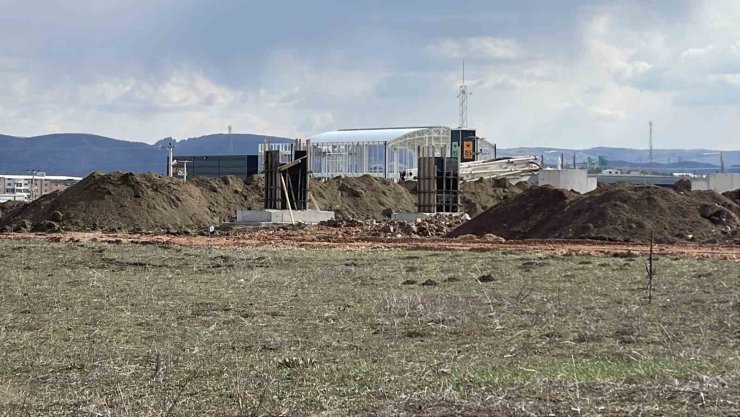 Sivas’ta beton kalıbına düşen genç işçi hayatını kaybetti