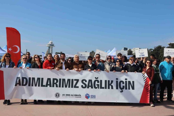 Tuzla’da Dünya Sağlık Haftası’na özel hareketli kutlama: Vatandaşlar hep beraber spor yaptı