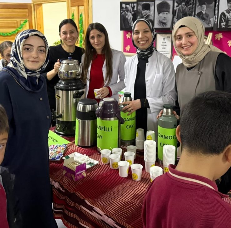 Aydıntepe’de öğrencilerden çay festivali