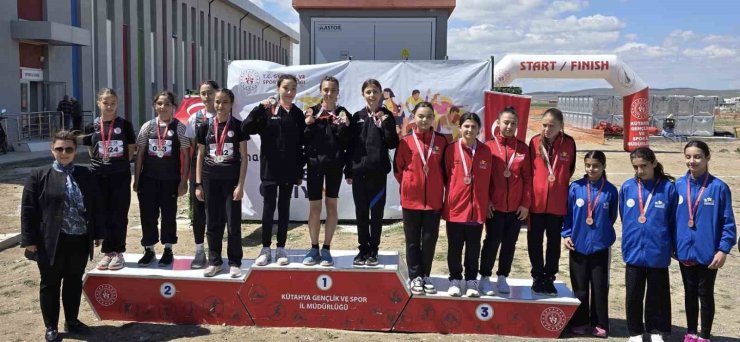 Eskişehirli sporculardan Kütahya’da büyük başarı