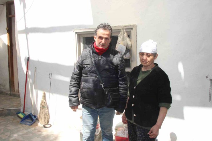 Menteşe’de küle dönen evleri için iki kardeş yardım bekliyor