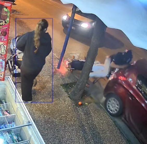 Motosiklet sürücüsünün ölümden döndüğü kaza kamerada