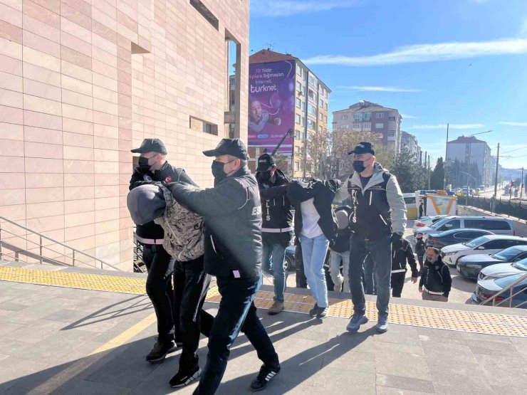 Eskişehir merkezli 6 ilde uyuşturucu operasyonu