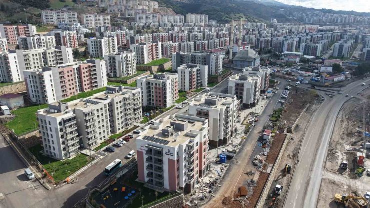 Kahramanmaraş’ta depremzedeler Doğukent’teki yuvalarına taşınıyor