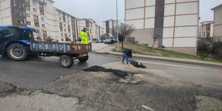 Şırnak’ta yollar için geçici asfaltlama çalışmaları başladı