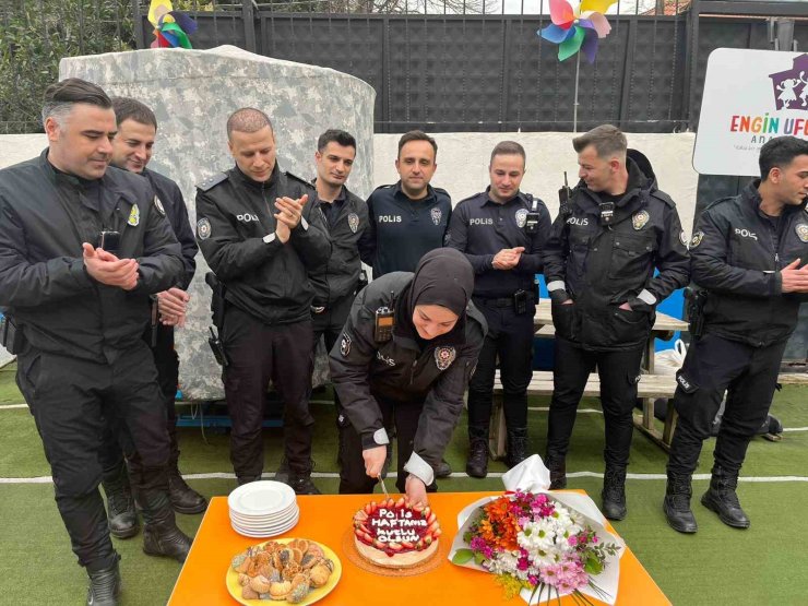 Üsküdar’da anaokulu öğrencilerinden polislere "Okulu bastılar" ihbarlı sürpriz kutlama