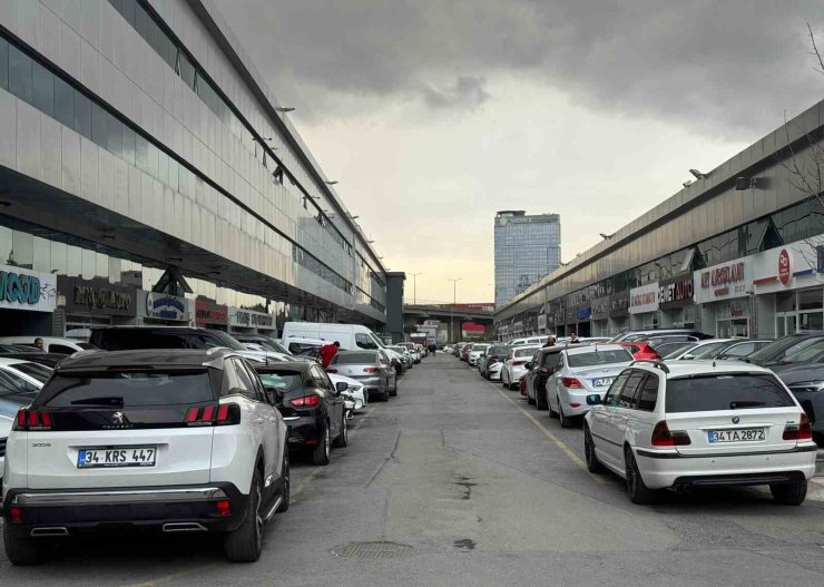 Hürmüz Boğazı otomobilde ikinci eli vurdu