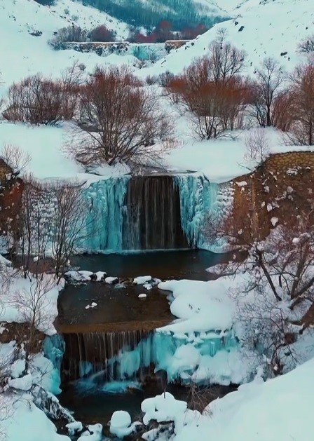 Erzincan’da derelerin buzu çözülüyor, don ve çığ uyarısı yapıldı