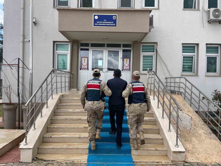 Şanlıurfa’da çeşitli suçlardan aranan 4 hükümlü yakalandı