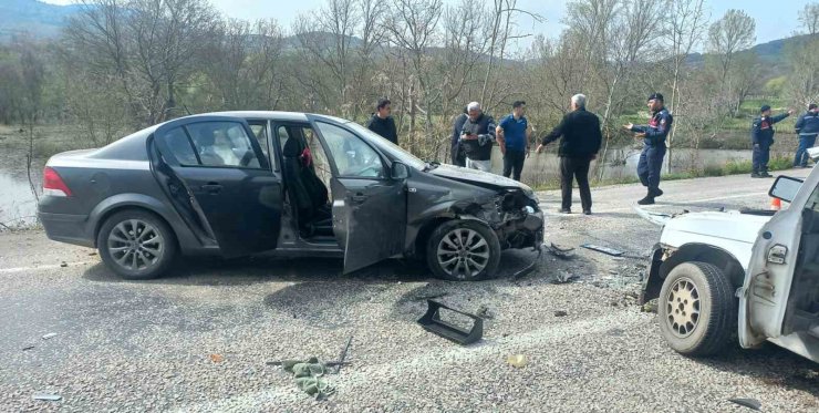 Balıkesir’de trafik kazası: 7 yaralı
