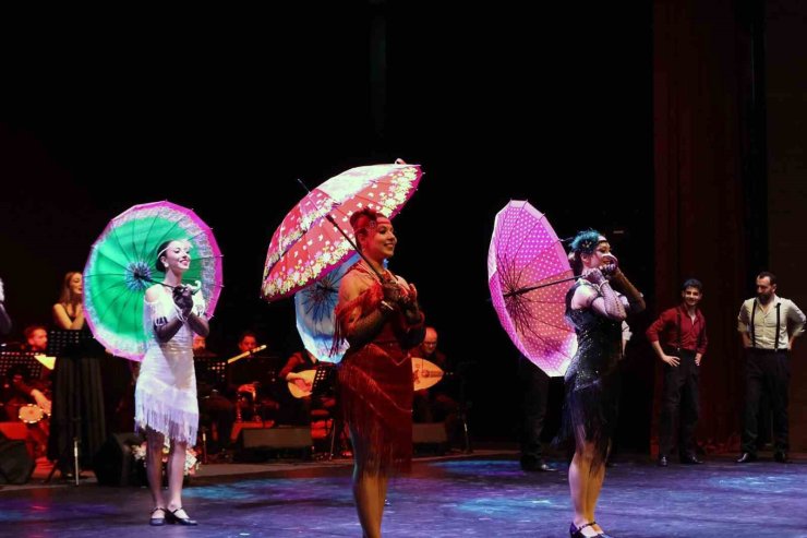 Muğla’da Nostalji rüzgârı: 70’ler ve 80’lerin film müzikleri büyüledi