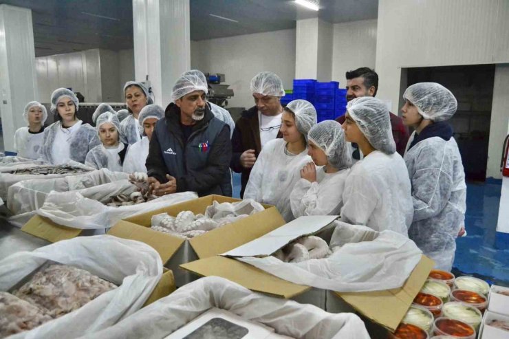 Geleceğin balıkçıları İzmir’de yetişiyor