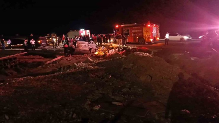 İki otomobil çarpıştı: 1’i ağır, 2 yaralı