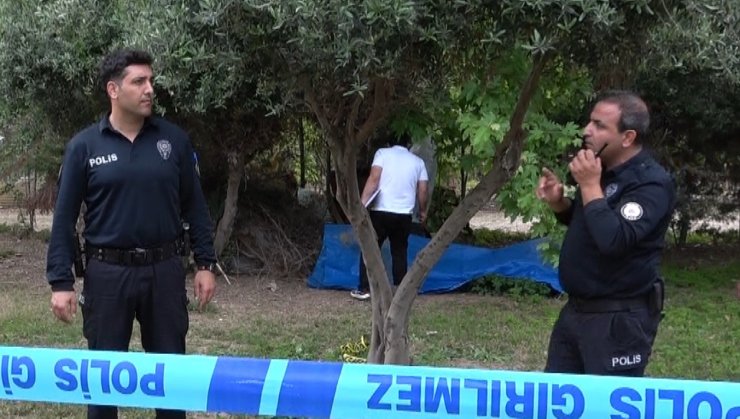 Antalya’da bir kişi ağaçlık alanda ölü bulundu