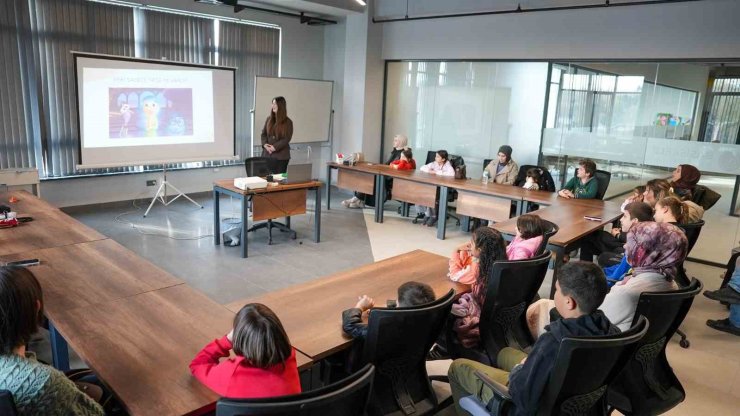 Sadece film izlemediler, duygularını keşfettiler