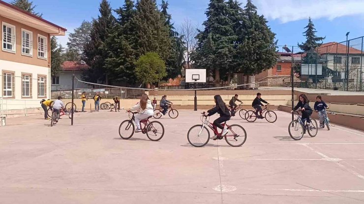 Denizli’de köy okullarında pedallar yeniden dönüyor