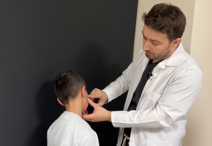 Malazgirt’te ağır yaralanan çocuk mikrocerrahiyle sağlığına kavuştu