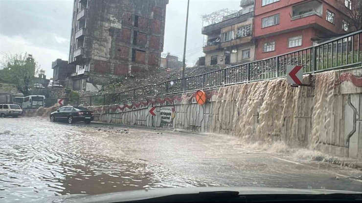 Kahramanmaraş’ta sağanak etkili oldu