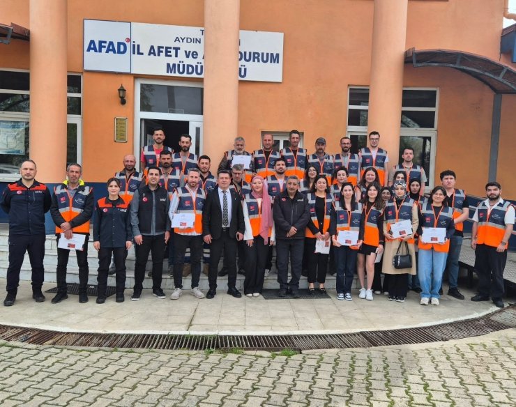 AFAD gönüllülerine sertifika ve kimlikleri teslim edildi
