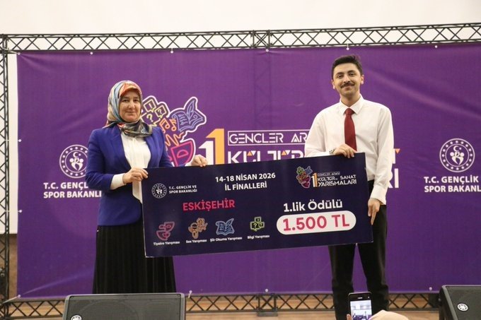 Eskişehir’de genç şairler il birinciliği için yarıştı