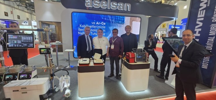 Rektör Özölçer, Türkiye’nin en büyük sağlık fuarına katıldı