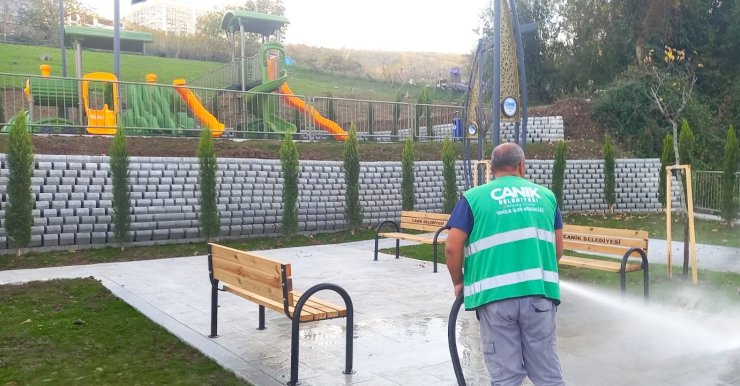 Canik’te parklar yaza hazırlanıyor