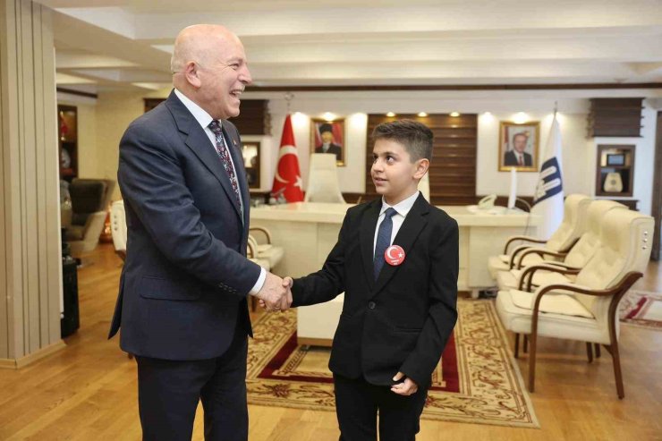 Başkan Sekmen; "Onlar gözümüzün nuru, geleceğimizin umudu"