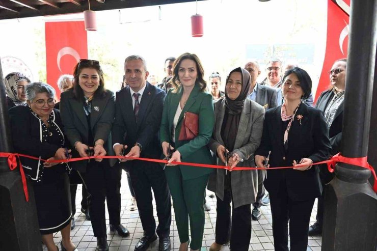 Unutulmaya yüz tutan "el nakışı" bu kursla gelecek nesillere aktarılacak