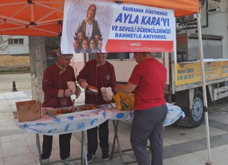 Şehit öğretmen ve öğrenciler için lokma hayrı
