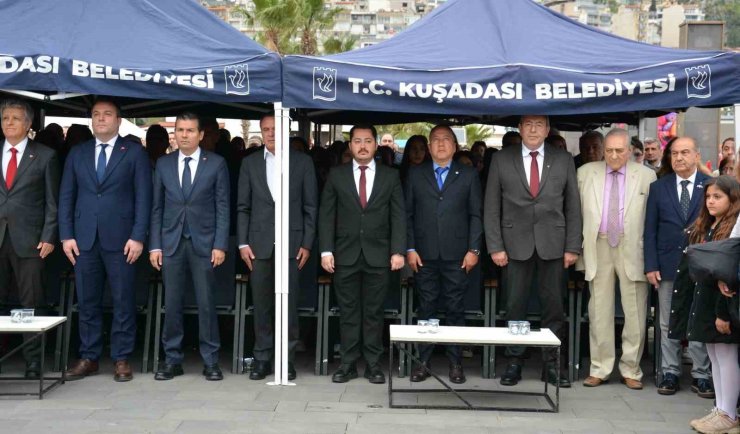 Kuşadası Ticaret Odası yönetimi 23 Nisan coşkusuna ortak oldu