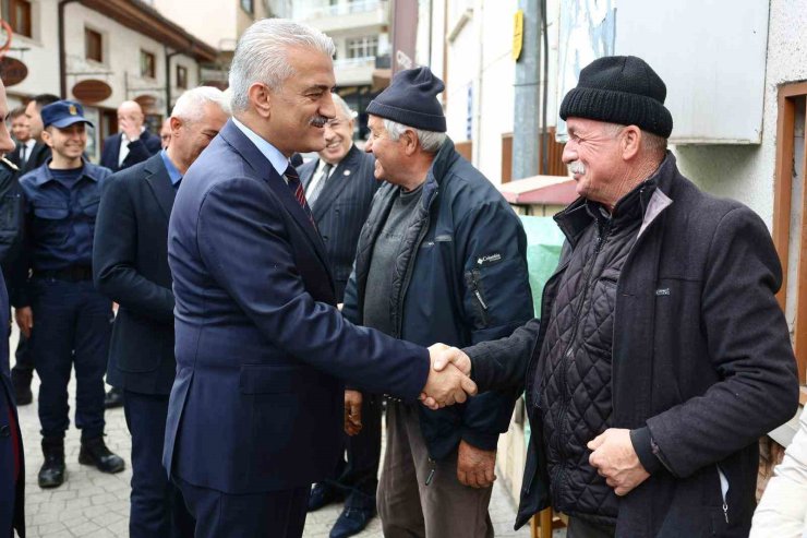 Vali Makas’tan Akçakoca esnafı ile hasbihal etti