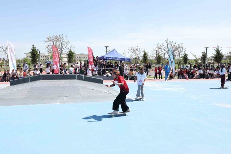 Eyyübiye’de kaykay turnuvası